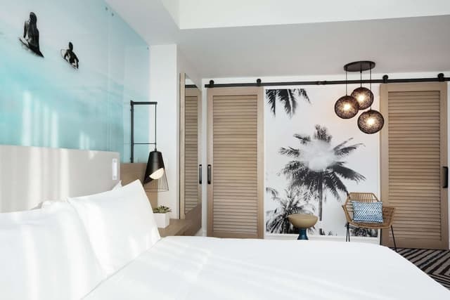 Penthouse, 1 King Bed, Balcony, Oceanfront
