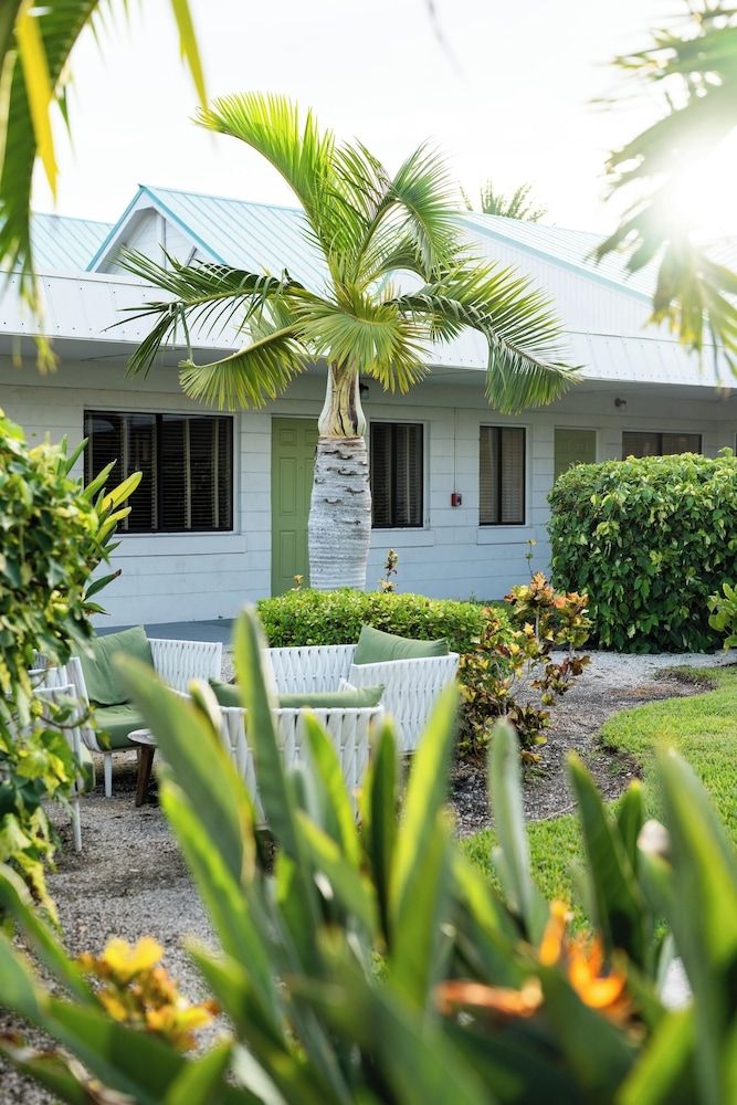 DAYS INN AND SUITES KEY ISLAMORADA1