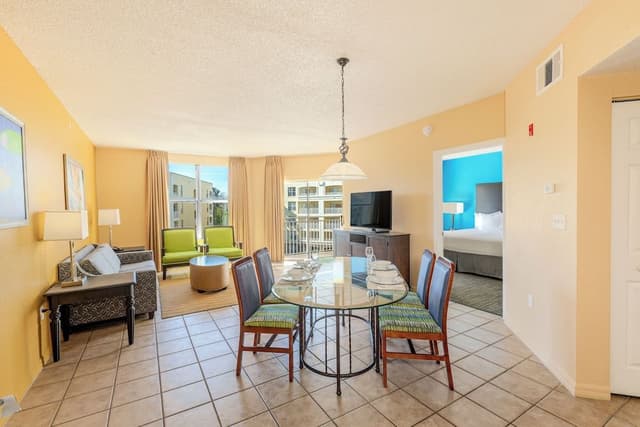 King Suite, Fireworks View, Kitchenette