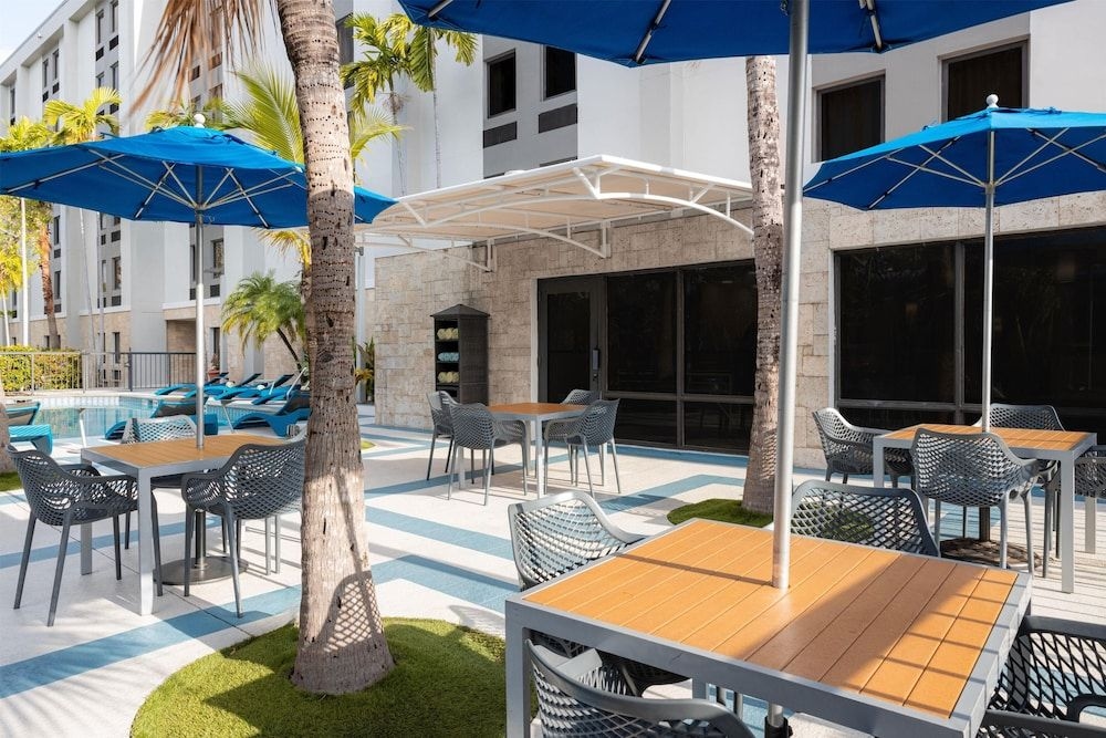 HAMPTON INN MIAMI-AIRPORT-WEST4