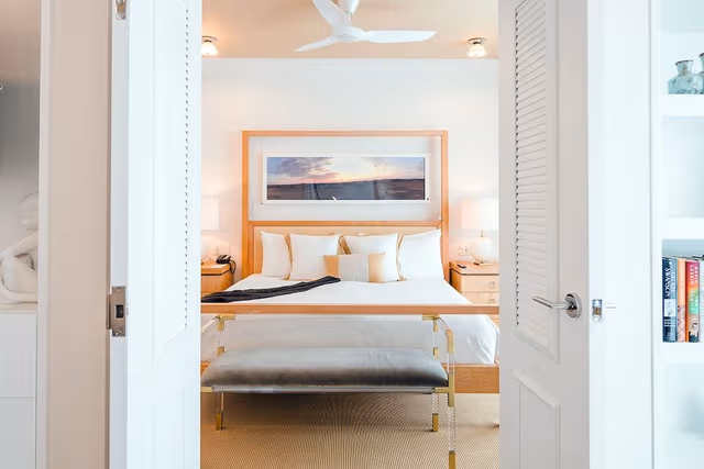 Betsy Balcony Suite