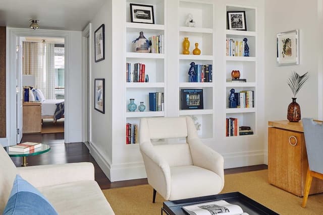 Betsy Balcony Suite