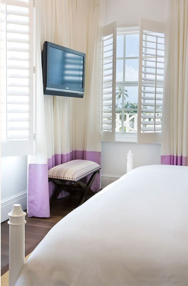Royal Ocean View Suite