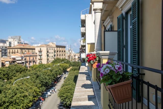 Junior Suite, 1 King Bed, Smoking, Balcony (Shower Only)