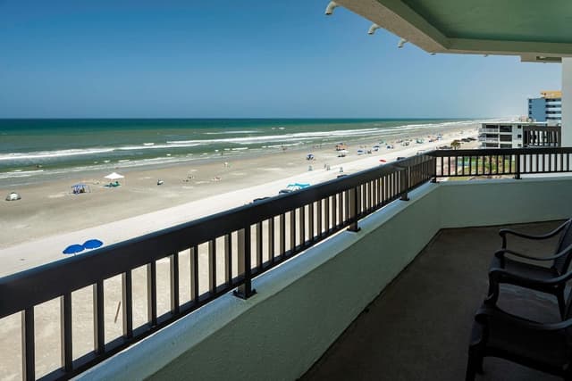 Suite, 1 King Bed, Balcony, Oceanfront