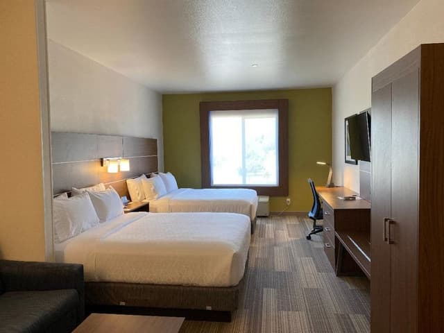 Suite, Multiple Beds