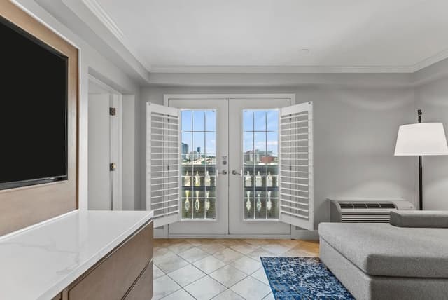 Suite, 1 Bedroom, Kitchen (Dining)