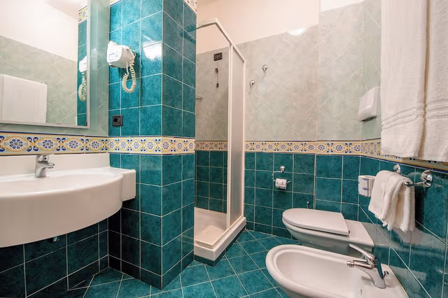 Economy Room, 1 King Bed, Ground Floor