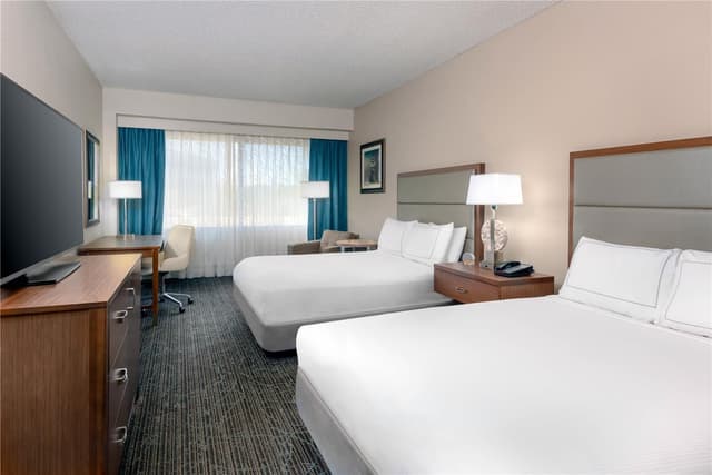 2 DOUBLE BEDS-NONSMOKING