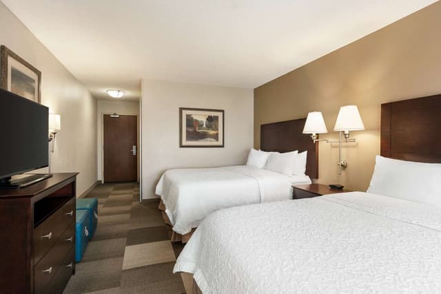 2 QUEEN BEDS NONSMOKING