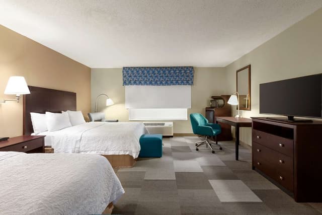 2 QUEEN BEDS NONSMOKING