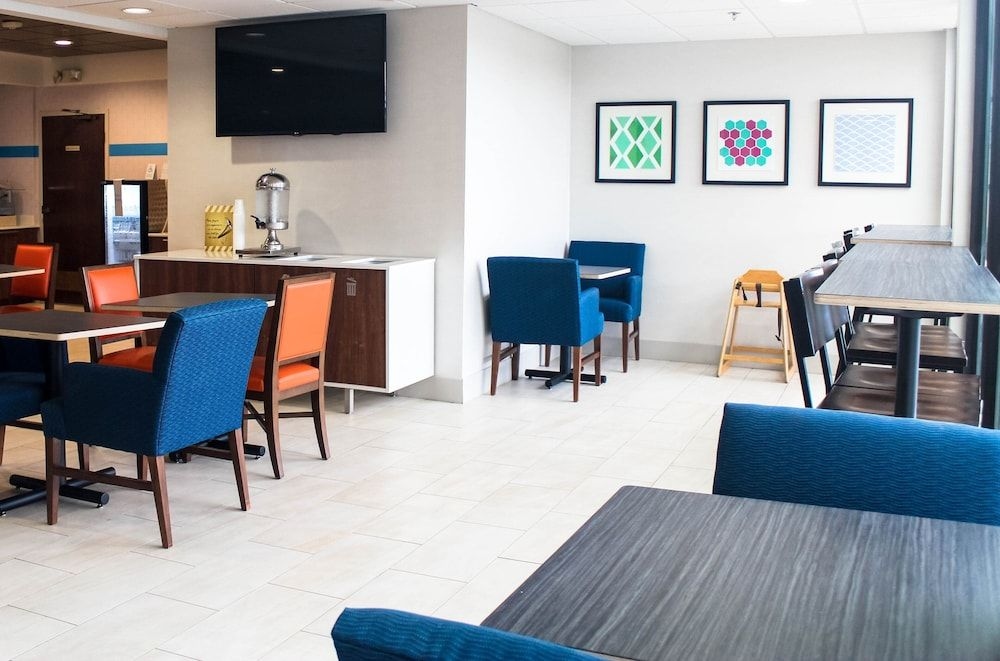HOLIDAY INN EXPRESS ATLANTA W (I-20) DOUGLASVILLE2