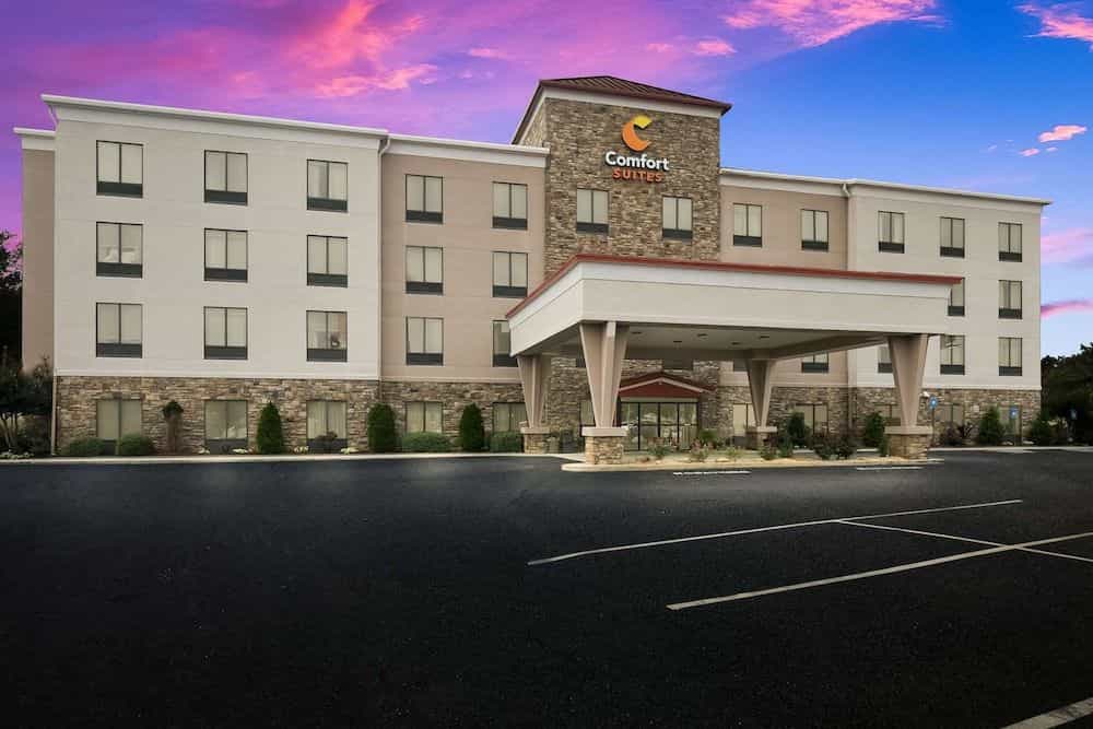 COMFORT SUITES COMMERCE