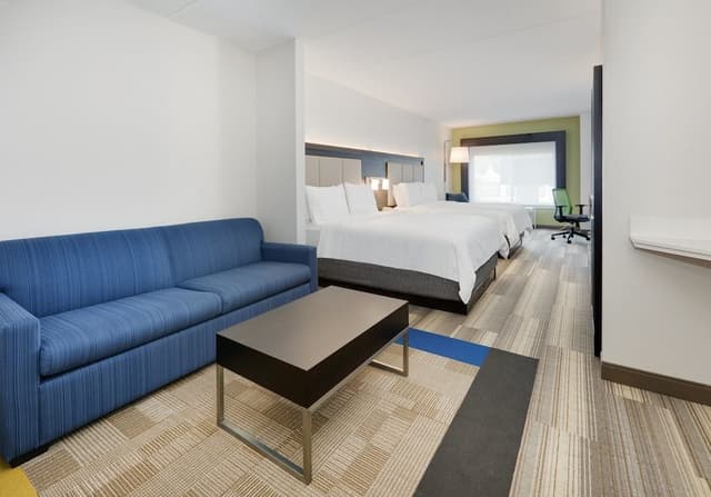 Suite, 2 Queen Beds (Additional Living Area)