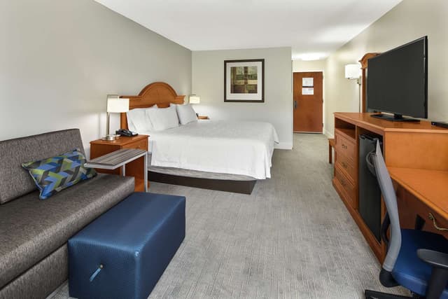 1 KING BED NONSMOKING
