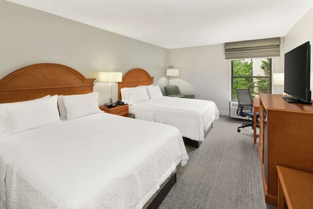 2 QUEEN BEDS NONSMOKING