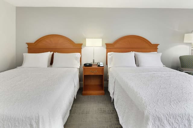 2 QUEEN BEDS NONSMOKING