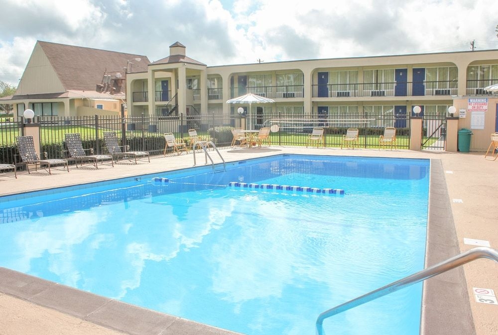DAYS INN THOMASVILLE3