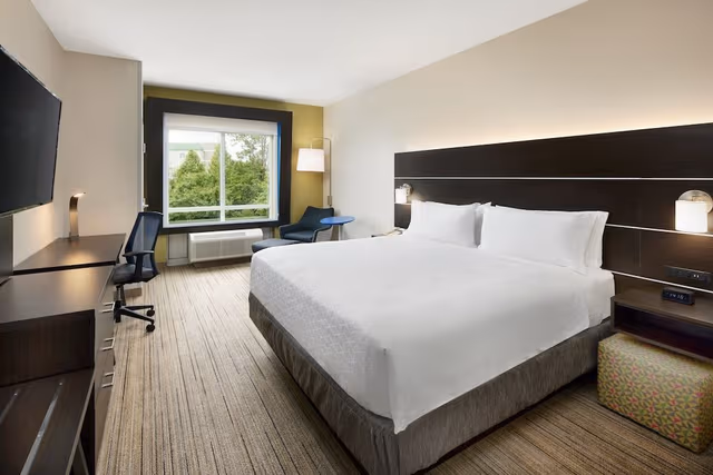Standard Room, 1 King Bed (Leisure)