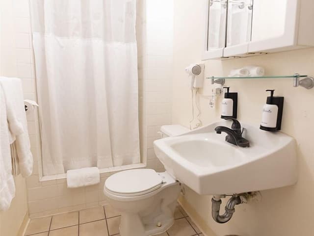Suite (Diamond Head)