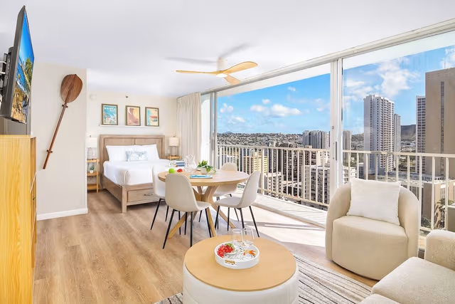 Premium Studio, 1 Queen Bed with Sofa bed, Air conditioning, Partial Ocean View (0086)