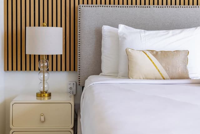 Premium Studio, 1 King Bed, Kitchenette, Partial Ocean View (0158)