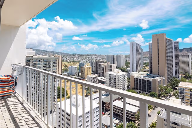 Premium Studio, 1 King Bed, Kitchenette, Partial Ocean View (0158)