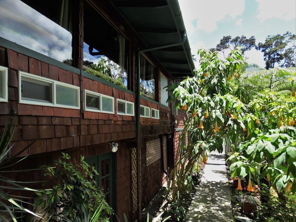 CHALET KILAUEA2