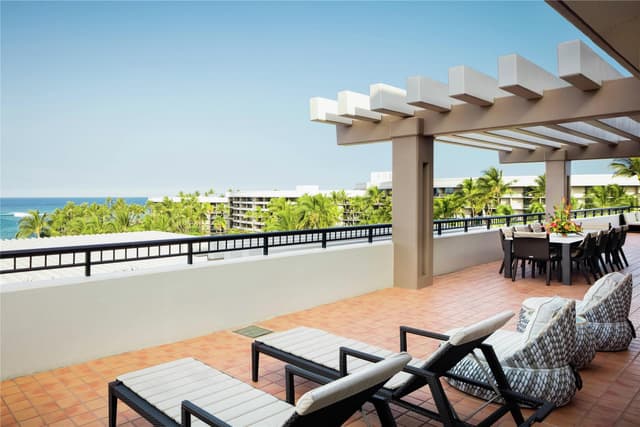 PALACE PRESIDENTIAL SUITE OCEAN VIEW 1 KING
