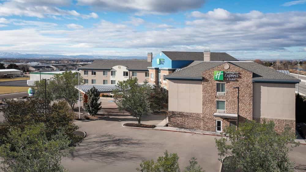HOLIDAY INN EXPRESS & SUITES N