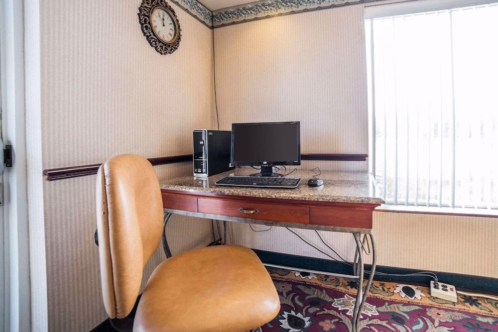 RODEWAY INN & SUITES NAMPA1