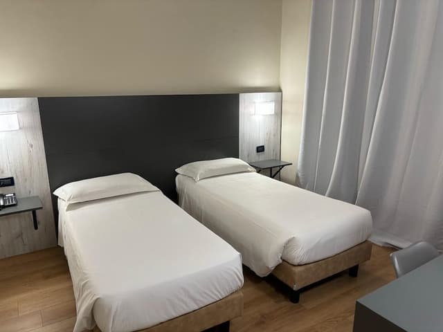 Twin Room, 2 Twin Beds