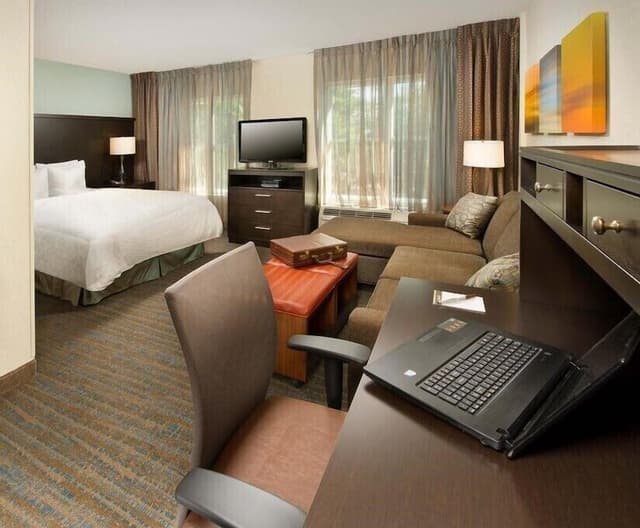 Suite, 1 Bedroom, Accessible, Kitchen (Access Tub)