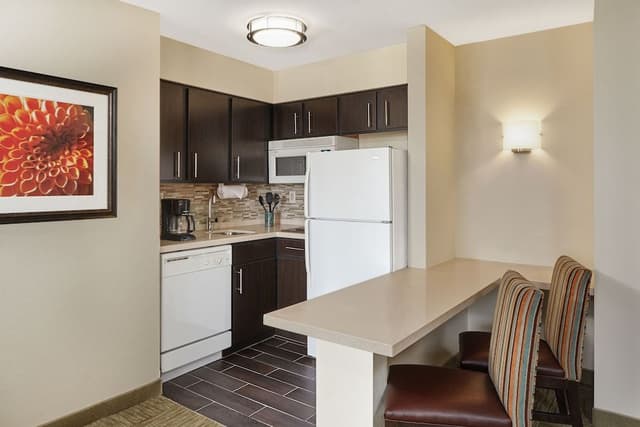 Suite, 1 Bedroom, Kitchen