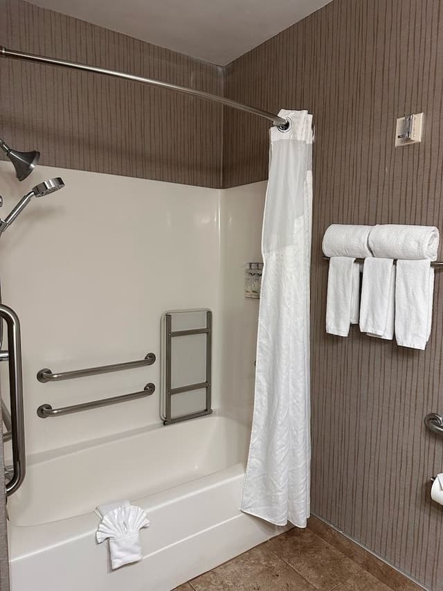 Suite, 1 Bedroom, Accessible Bathtub (Communication, Mobility)