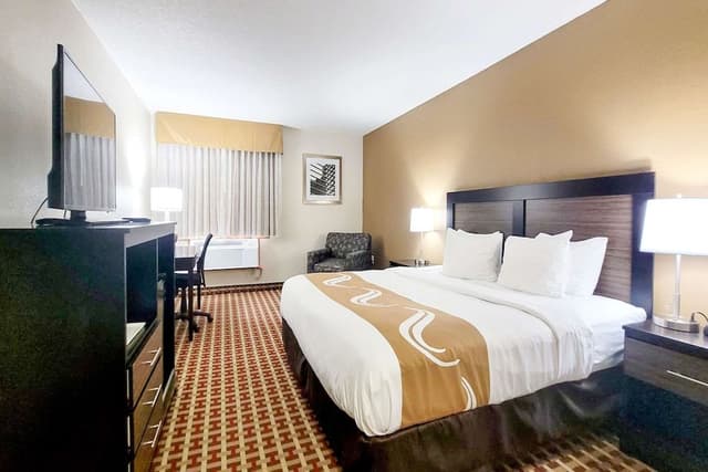 Standard Room, 1 King Bed, Non Smoking