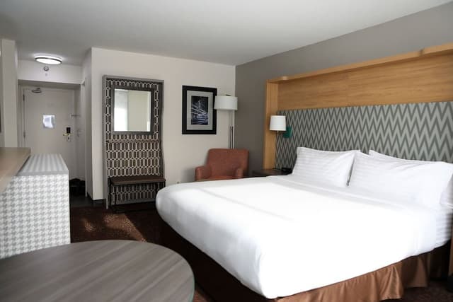 Standard Room, 1 King Bed
