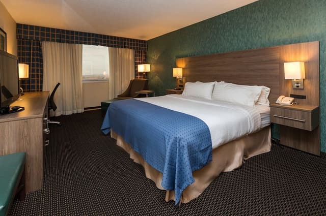 Standard Room, 1 King Bed