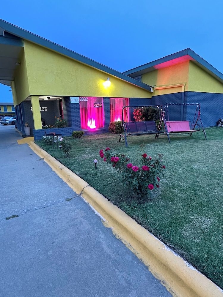 DAYS INN EMPORIA1