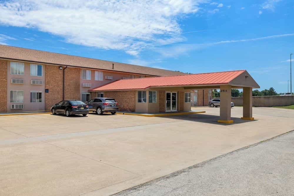 ECONO LODGE EMPORIA