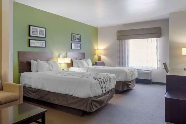 Suite, 2 Queen Beds, Non Smoking