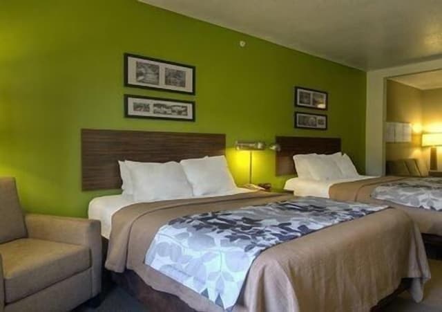 Suite, 2 Queen Beds, Non Smoking