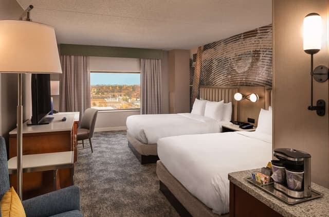 2 QUEEN BEDS SUPERIOR