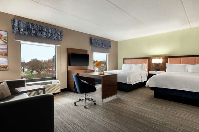 2 QUEEN BEDS STUDIO SUITE NONSMOKING