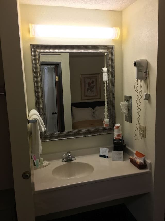 Standard Room, 2 Queen Beds, Non Smoking