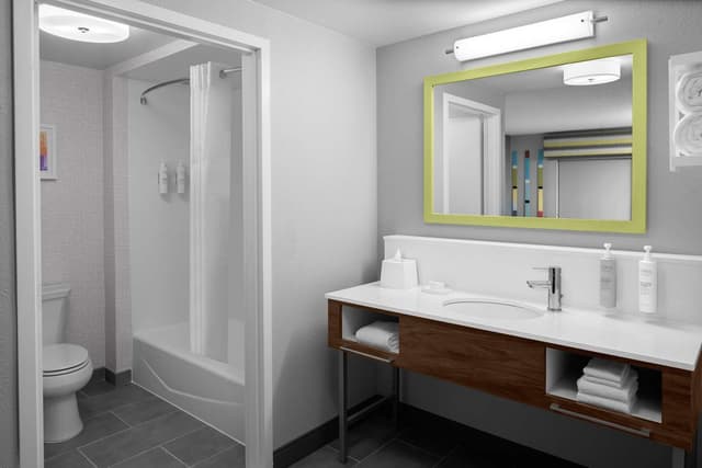 2 QUEEN BEDS STUDIO SUITE NONSMOKING