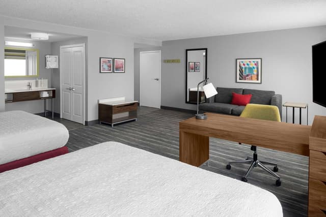 2 QUEEN BEDS STUDIO SUITE NONSMOKING
