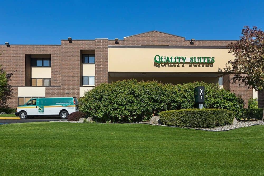 QUALITY SUITES LANSING QUALITY SUITES LANSING