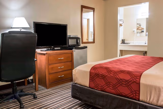 Standard Room, 1 King Bed, Non Smoking