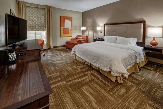 1 KING BED NONSMOKING